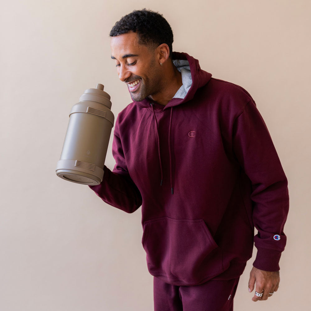 78-oz-titan-bottle-pastel-collection-i4 32_Manna_Website_Lifestyles_Titan_Darker_2.jpg