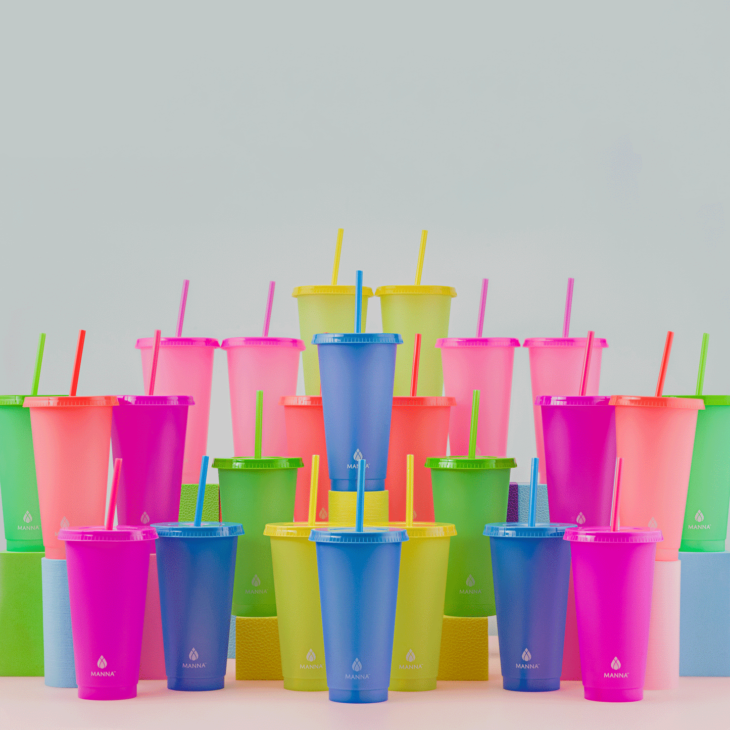 24-piece-original-color-changing-cup-set-h2 A0029811.gif